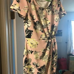 Le Lis- size medium floral dress